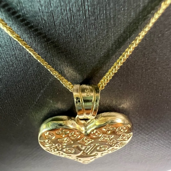 ✅Sold‼️Sale‼️ 18K Real Gold Heart Pendant Necklace - Picture 6 of 6
